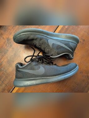 Nike Free Runs Sneaker